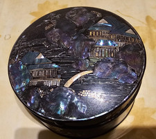 Antike lackierte chinesische