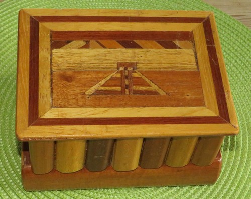 Geheimnisvolle holzschatulle - geheimnisvolle,