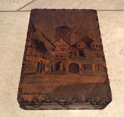 Holzschatulle mit brandmalerei - holzschatulle,