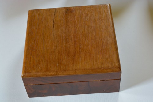 Schatulle aus mahagonifurnier - schatulle,
