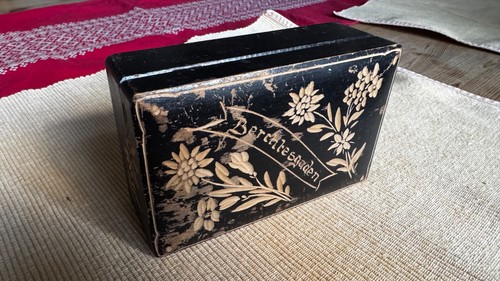 Alte holzdose mit intarsien - alte,