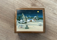 Handbemalte Holzschatulle aus