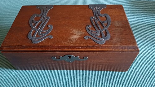 Alte kleine holzschatulle - alte,