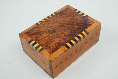 Handgearbeitete holz schatulle - handgearbeitete,